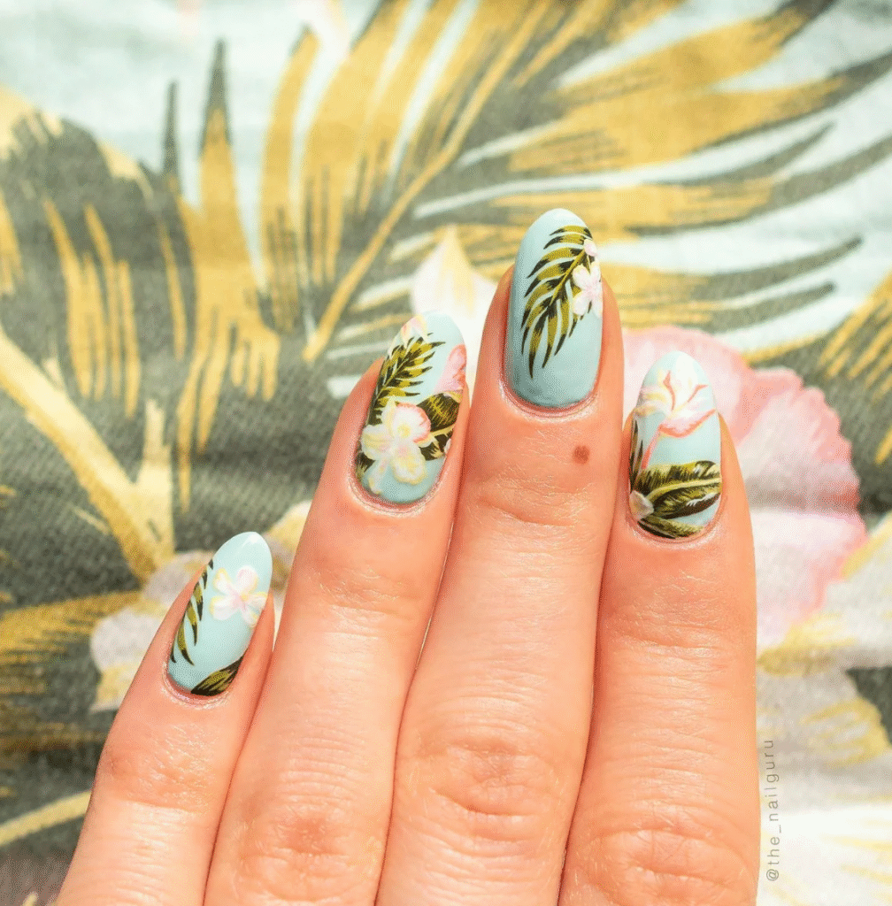 7 Must-Have Nail Art Ideas for a Summer Wedding 6 Tropical Accents